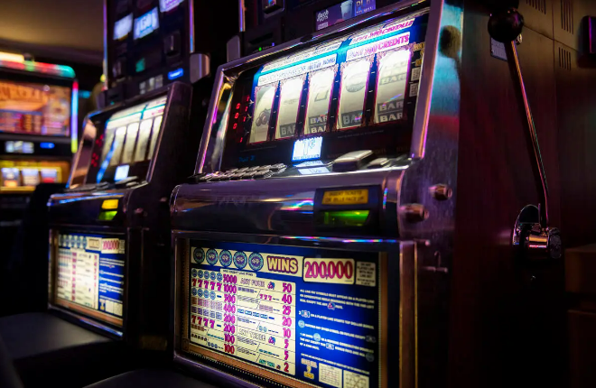 Play Online Slots On The Internet Slots Competition